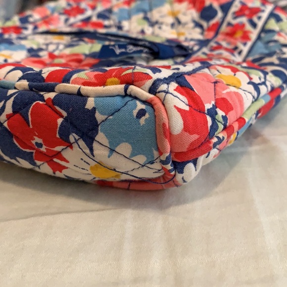 Vera Bradley Crossbody - Picture 8 of 10